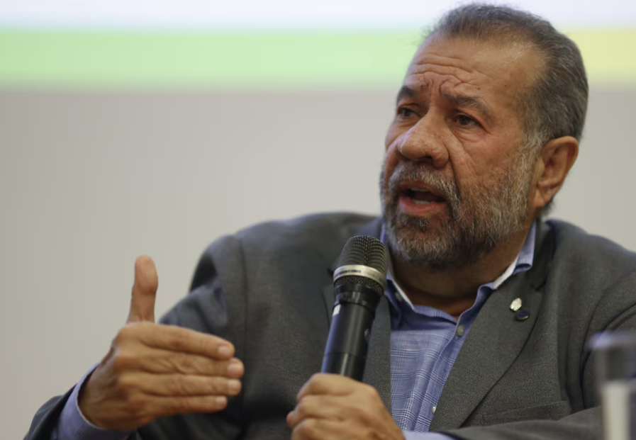 Carlos Lupi, ministro da Previdência Social do governo Lula.