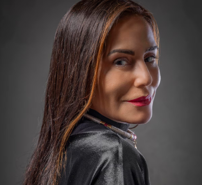 Glória Pires como Raquel no especial de 60 anos da Rede Globo.