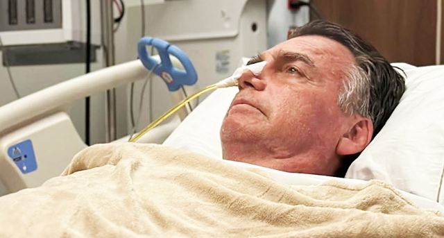 O ex-presidente Jair Bolsonaro (PL) internado no hospital