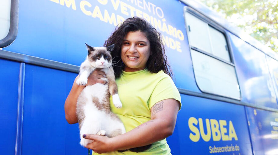 Consultório móvel veterinário de Campo Grande oferece atendimento gratuito para cães e gatos em bairros da capital.