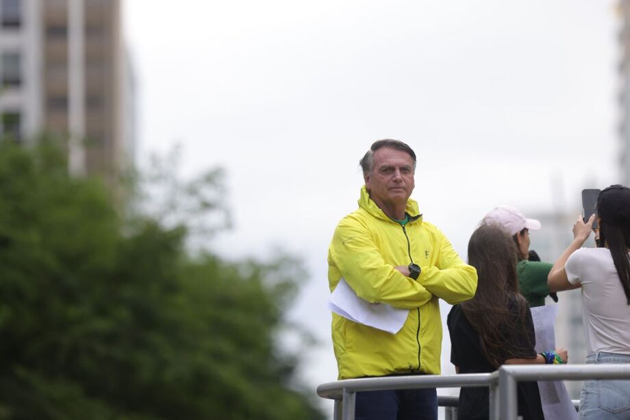 O ex-presidente Jair Bolsonaro (PL) realizou no domingo a primeira manifestação de rua após ter se tornado réu no STF