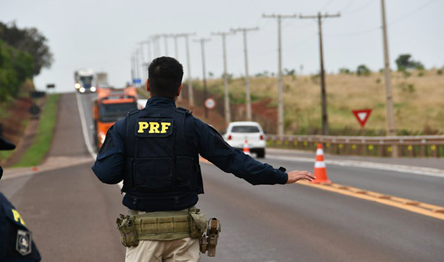 Veículo furtado em São Paulo é apreendido em Campo Grande após abordagem da PRF na BR-262