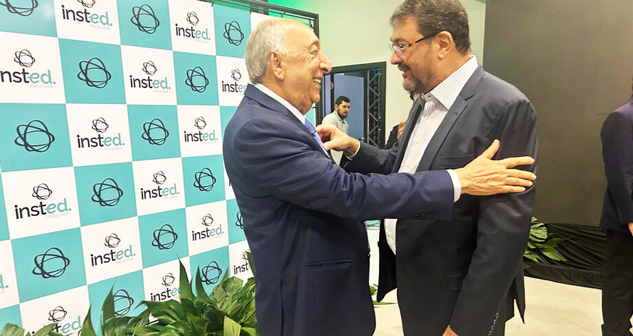 O presidente da Fiems, Sérgio Longen e o professor Pedro Chaves