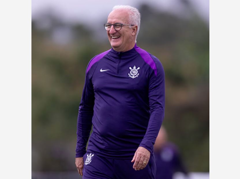 Dorival Júnior comandou seu primeiro treinamento no Corinthians nesta segunda-feira.