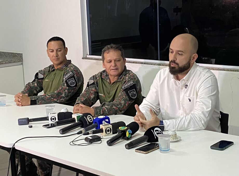 Equipes da PMA e Semadesc estão trabalhando para localizar o animal