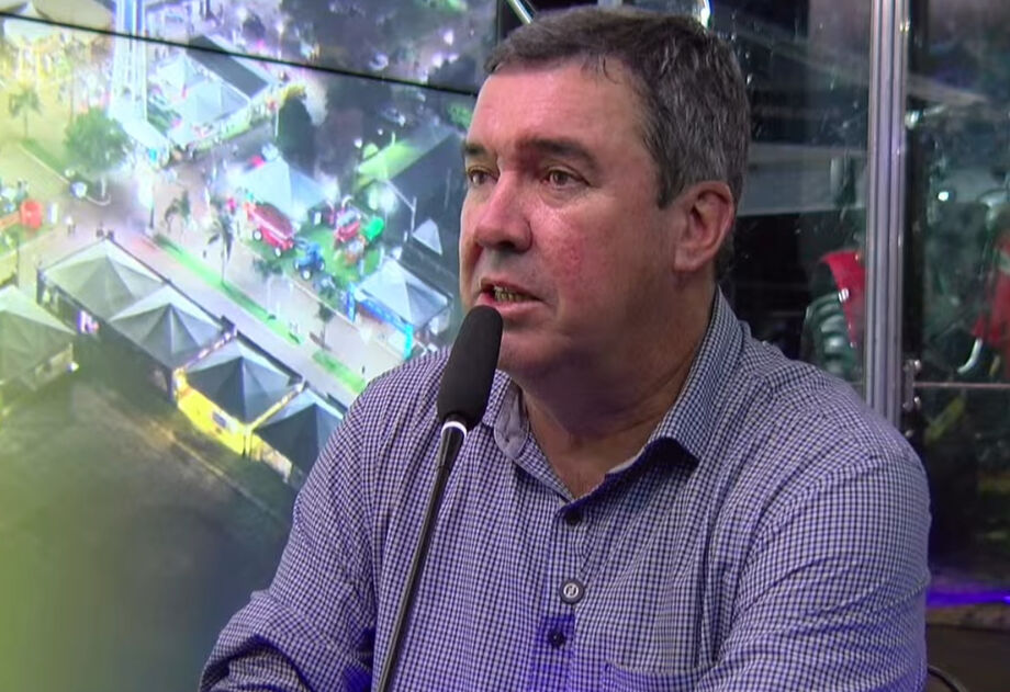 Governador de MS, Eduardo Riedel, denunciou nas redes sociais perfil falso usado para aplicar golpes no Facebook