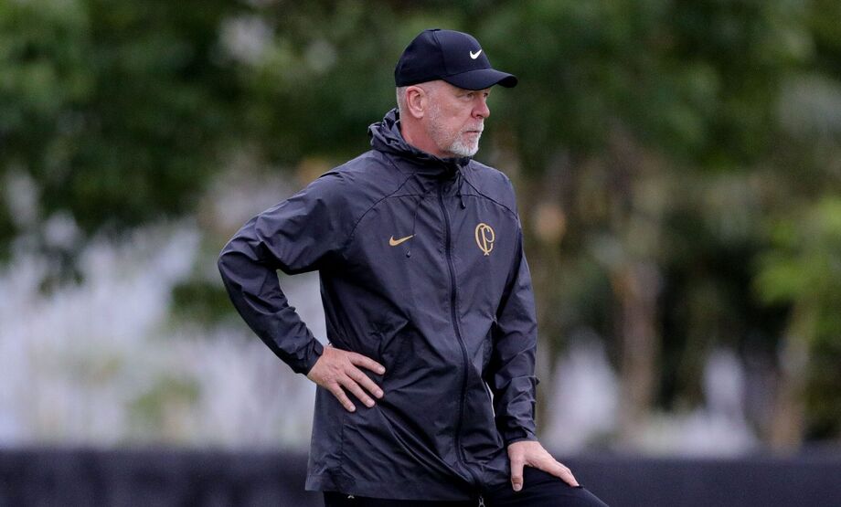 Mano Menezes teve no Corinthians e Fluminense os últimos trabalhos; antes, comandou o Inter.