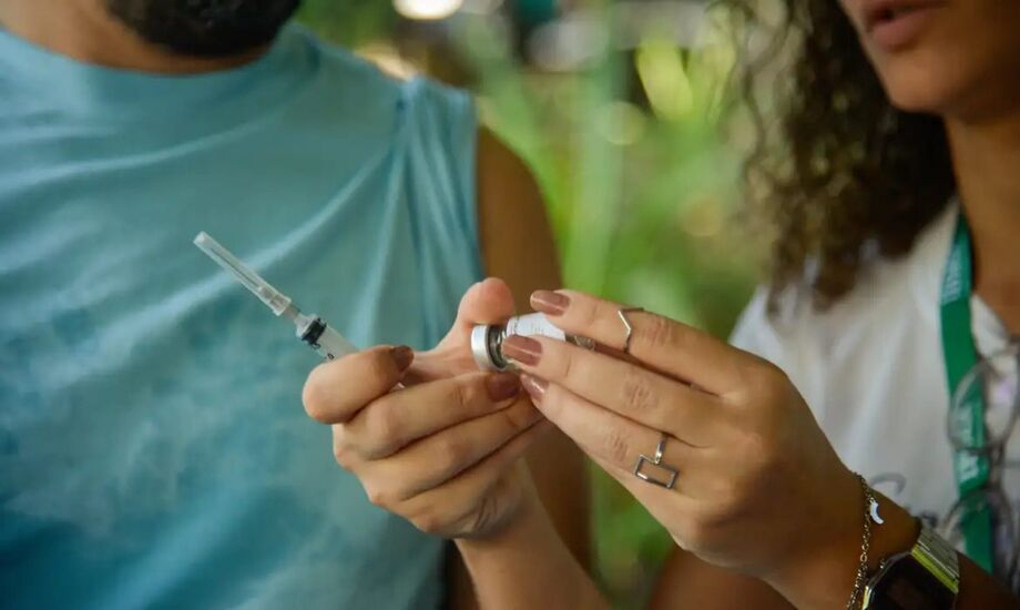 Vacina contra gripe é capaz de evitar entre 60% e 70% dos casos graves e óbitos pela doença