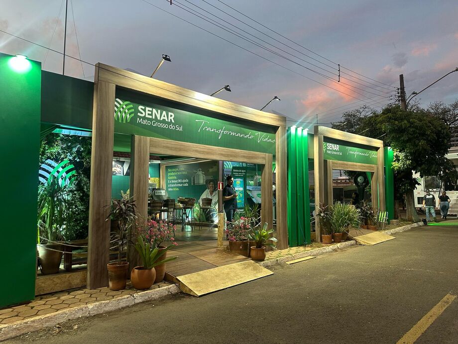 Na Expogrande, Famasul e Funar recebem currículos para vagas de emprego e estágio no agro de MS