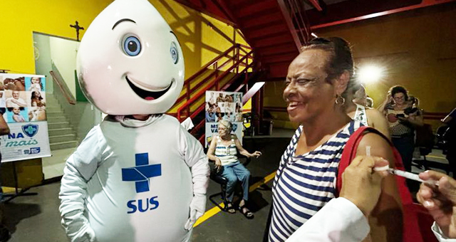 Vacinação contra a gripe segue neste sábado em Campo Grande, com reforço da estrutura de atendimento em drive-thru
