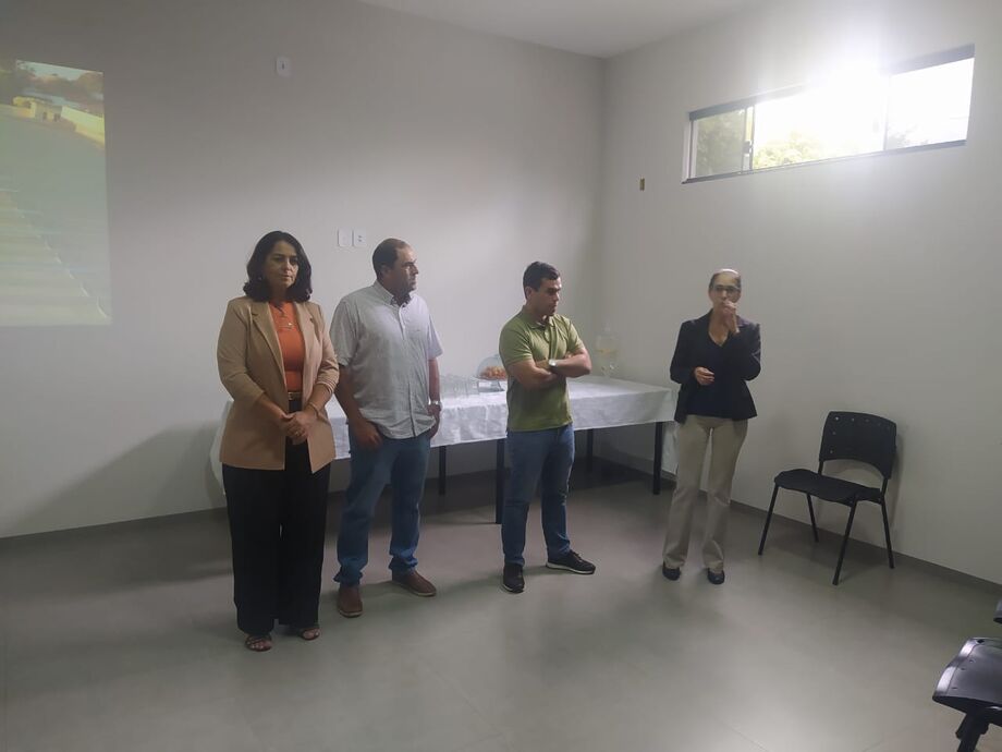 Deputado Beto Pereira visita hospital da SIAS e destaca investimentos e pioneirismo em energia solar.