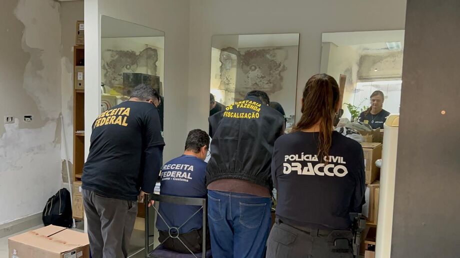 Operação Colheita Fantasma investiga fraude tributária milionária com notas fiscais frias de grãos; um dos suspeitos foi preso em Campo Grande.
