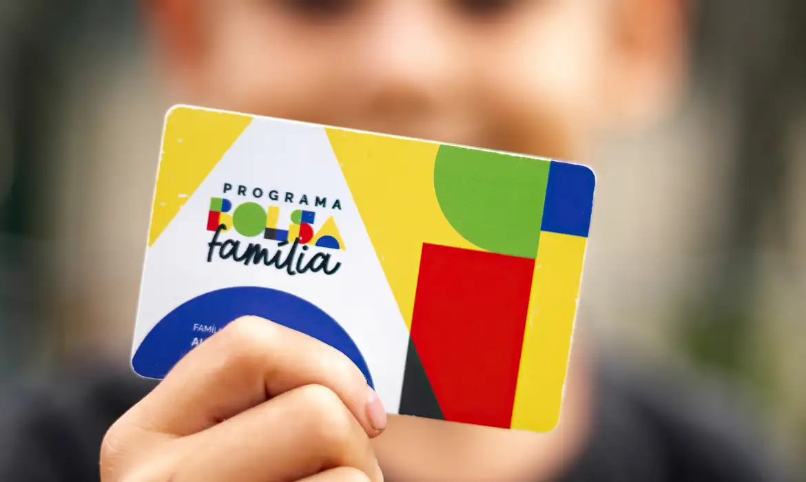 Caixa paga Bolsa Família a beneficiários