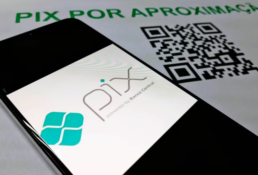 Banco Central aprimora regras do Pix para facilitar a devolução de recursos em casos de fraude, trazendo mais segurança ao sistema de pagamentos