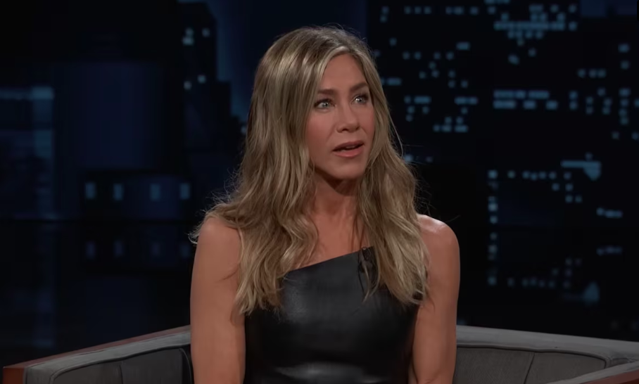 Jennifer Aniston explica motivo de não adotar uma criança após 20 anos tentando engravidar