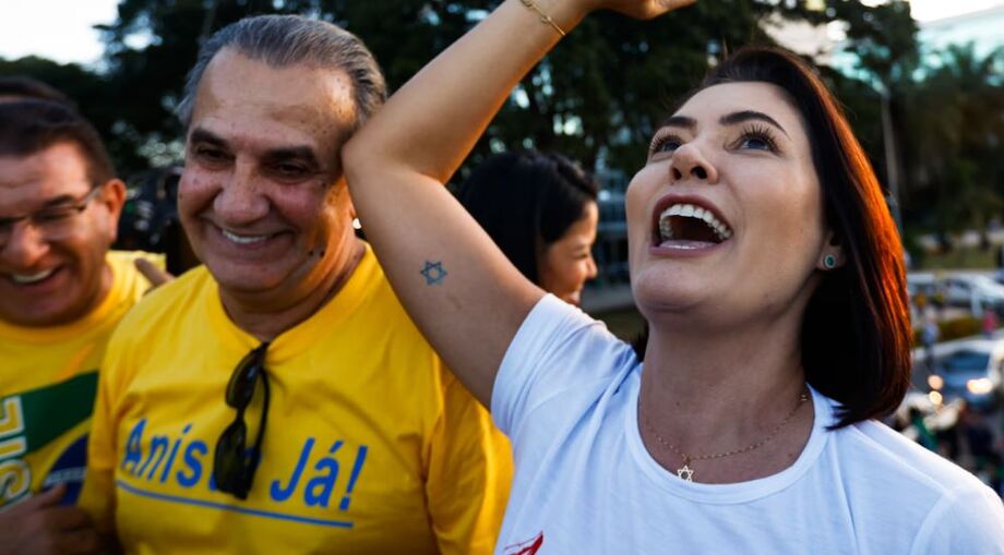 Ato pró-anistia convocado pelo ex-presidente Jair Bolsonaro (PL) realizado no centro de Brasília no último dia 7. Silas Malafaia e Michelle Bolsonaro pediram anistia aos condenados de 8 de Janeiro.