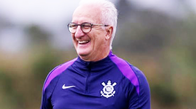 Dorival Jr. em coletiva como técnico do Corinthians