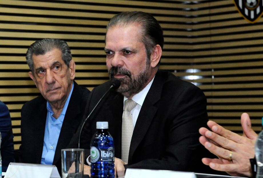 Reinaldo Carneiro Bastos, presidente da Federação Paulista de Futebol, é o mais novo candidato à presidência da CBF.