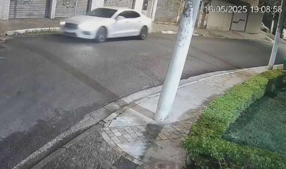 A Polícia Civil investiga o desaparecimento do empresário Nelson Almeida, de 42 anos, morador do bairro Lauzanne Paulista, na zona norte de São Paulo.