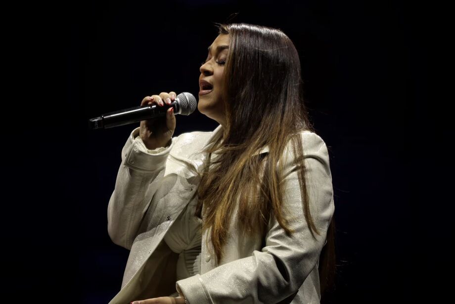 Preta Gil em participação no show do pai, Gilberto Gil, em São Paulo