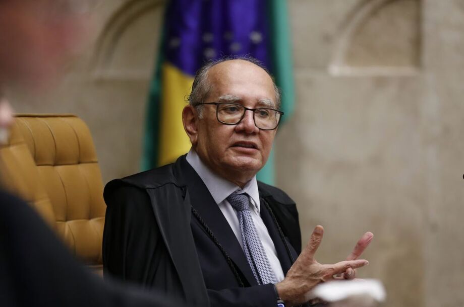 Ministro Gilmar Mendes vota pela liberdade de Robinho, mas maioria do STF mantém sua prisão em julgamento sobre cumprimento da pena no Brasil.