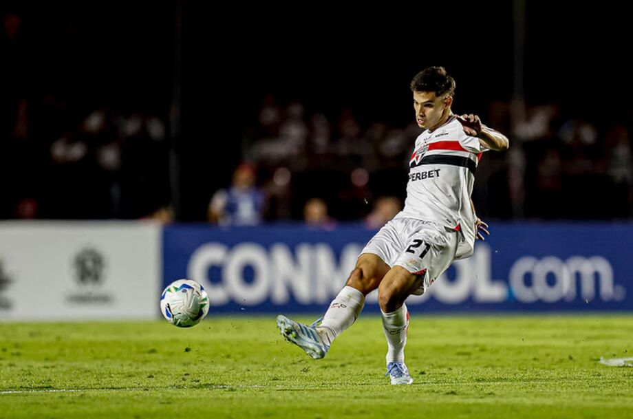 Bobadilla, do São Paulo, é acusado de xenofobia em partida contra o Talleres