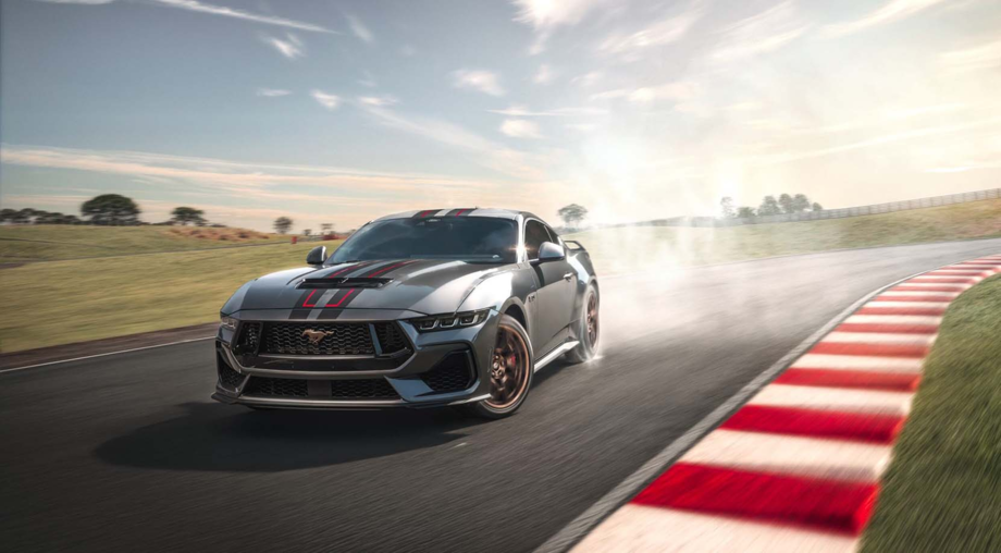 Feito para os fãs da direção esportiva, o novo modelo homenageia o legado de performance do Mustang