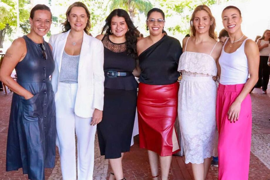 Advogadas que organizaram o café da manhã em homenagem ao Dia das Mães na sede da OAB/MS, em Campo Grande