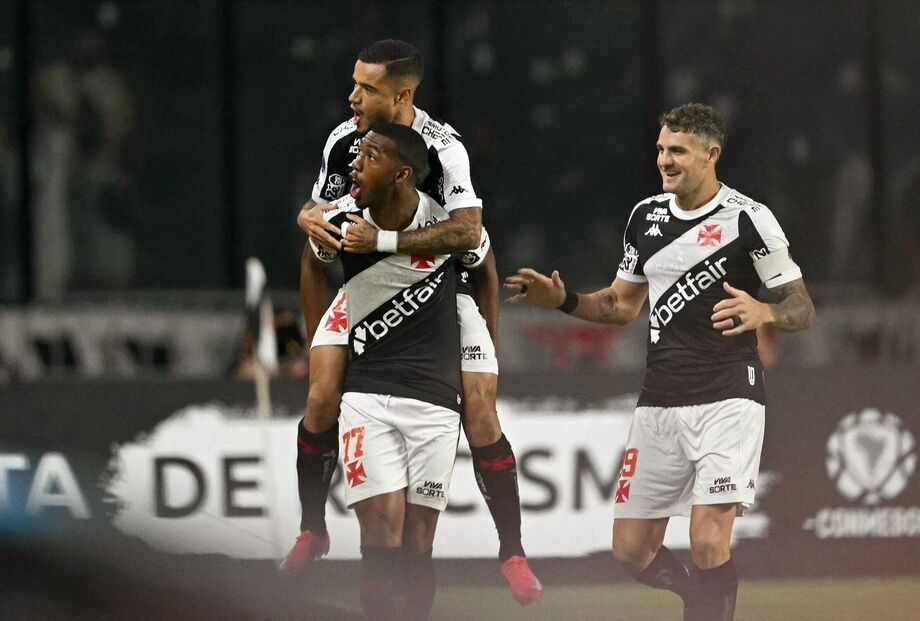 Rayan Rocha abriu o placar na vitória do Vasco sobre o Melgar.