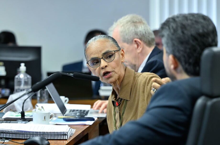 A ministra Marina Silva na Comissão de Serviços de Infraestrutura do Senado