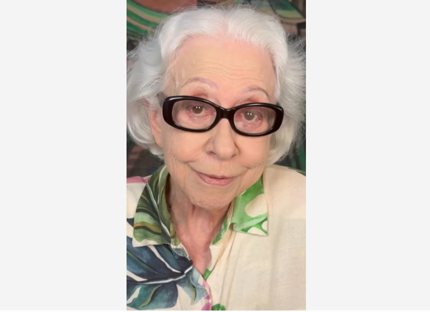 Fernanda Montenegro compartilha leitura de crônica de Drummond no Dia das Mães