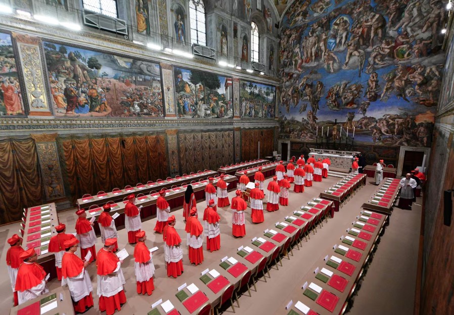 Conclave irá escolher sucessor do papa Francisco.