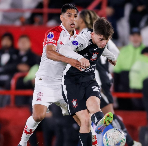 Com o time reserva, Huracan bate o Corinthians e derruba do gigante paulista da Copa Sul-Americana