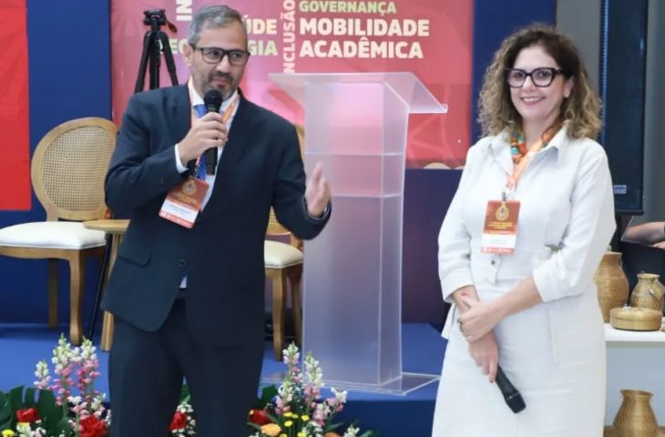 O reitor da UEMS, Laércio de Carvalho e a vice-reitora, Luciana Ferreira