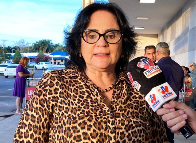 TJDFT revoga condenação e livra Damares de indenizar professora após polêmica sobre Michelle Bolsonaro.