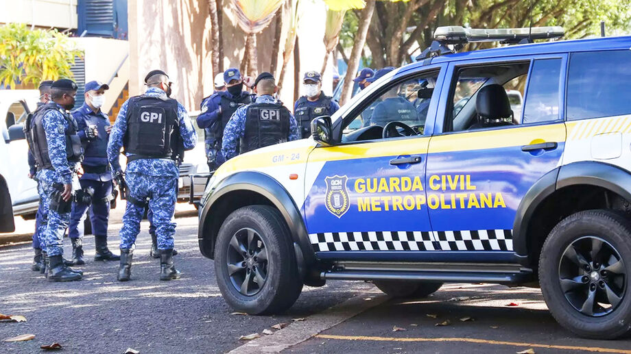 Nova regulamentação define critérios para guarda municipal portar arma dentro e fora do serviço, com validade de 10 anos