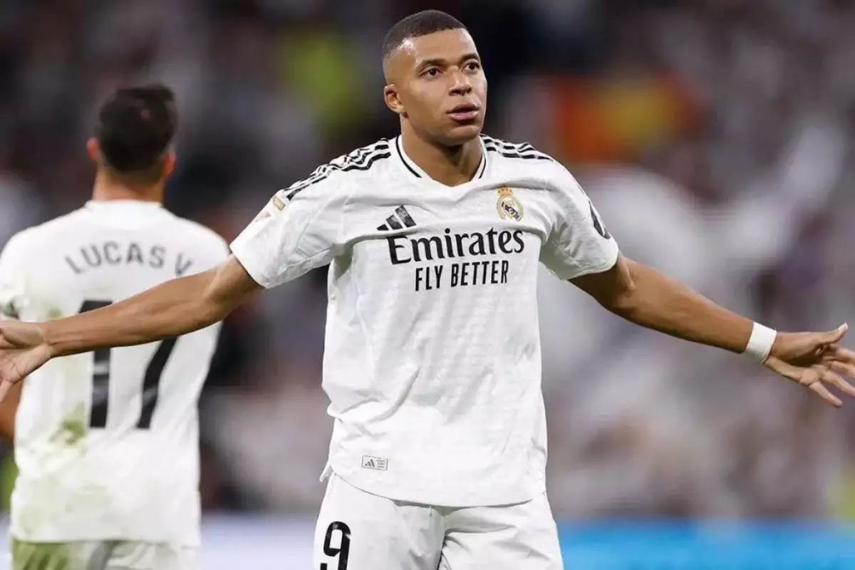 Xabi Alonso diz que Mbappé deve voltar ao Real no último jogo da fase de grupos do Mundial