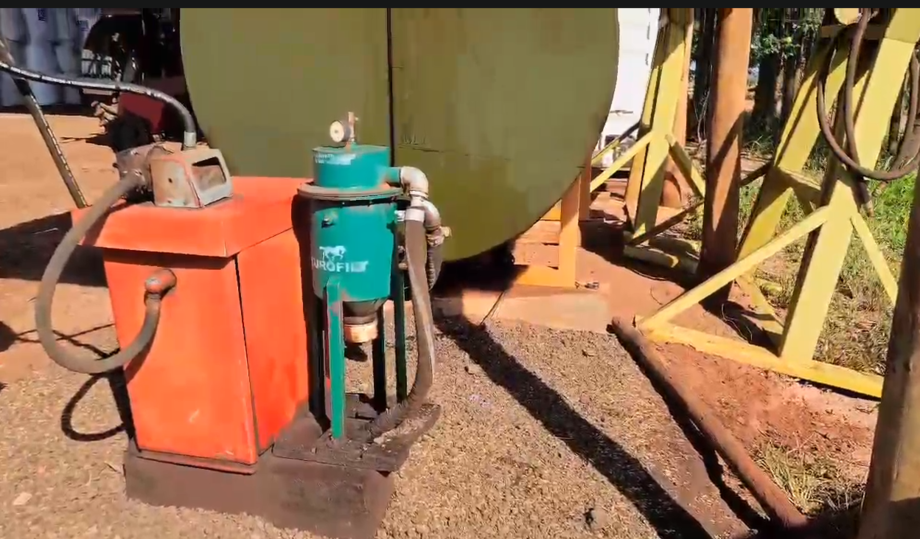 Tanque de diesel e bomba de abastecimento encontrados em fazenda de Itaquirai estavam sem proteção obrigatória contra vazamentos e contaminação