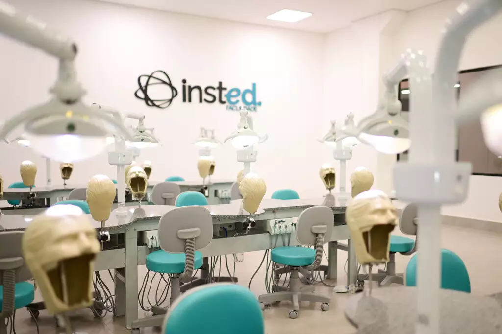 Insted ensina com aulas práticas, tecnologia e foco no aluno, em nova sede no centro de Campo Grande.