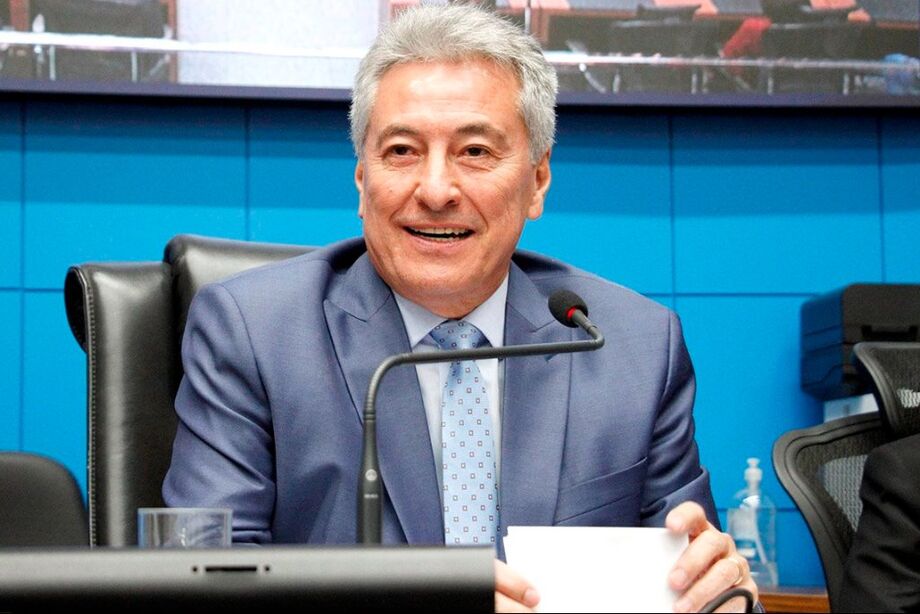 Deputado Roberto Hashioka, propositor da sessão solene, durante a cerimônia realizada no ano passado