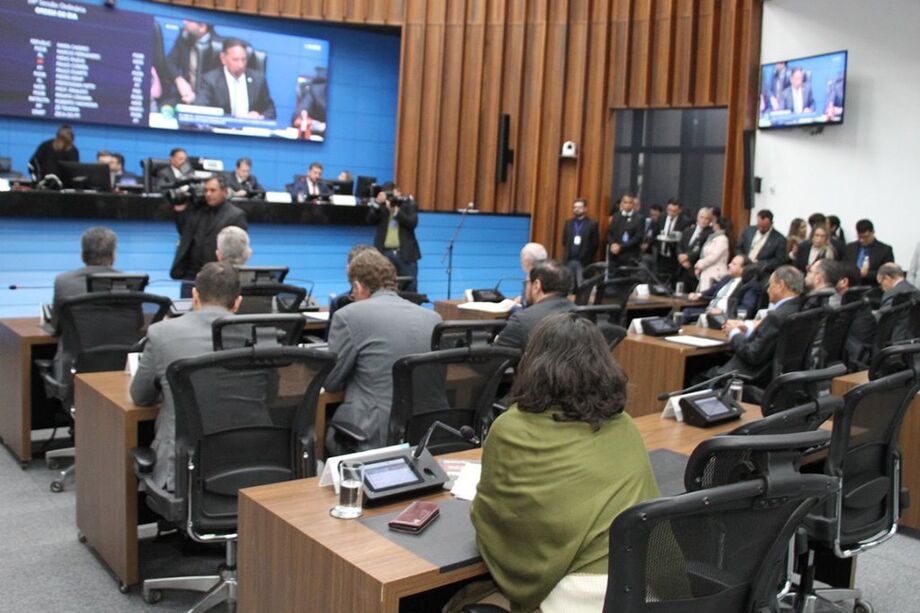 Deputados aprovaram três matérias durante a Ordem do Dia desta terça-feira
