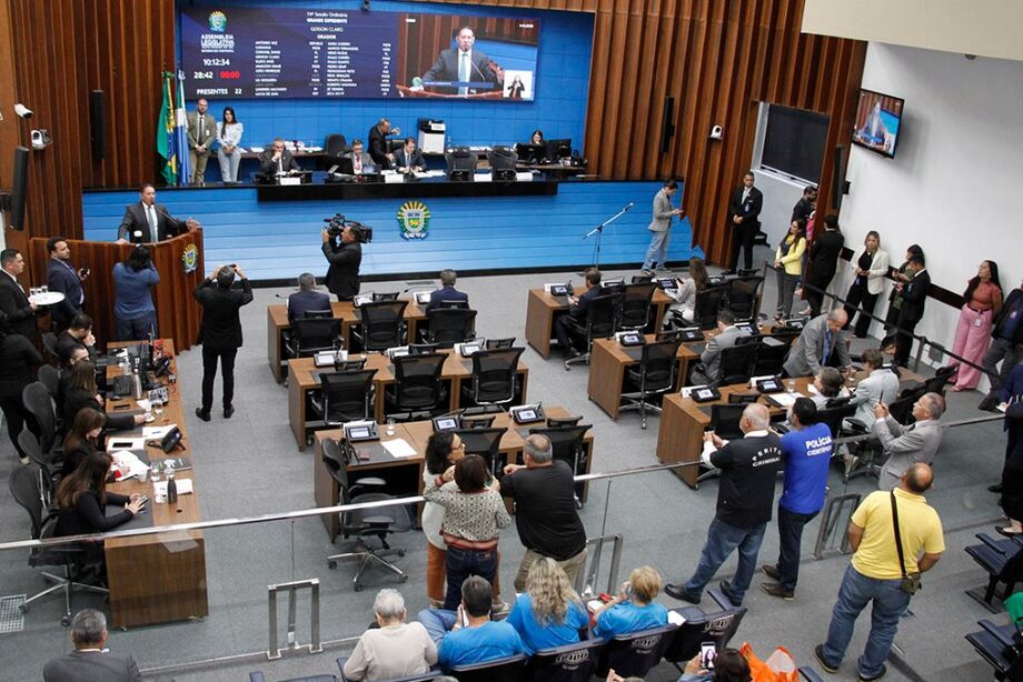 Projetos serão votados durante sessão plenária, que tem início às 9h e é aberta à imprensa e público em geral