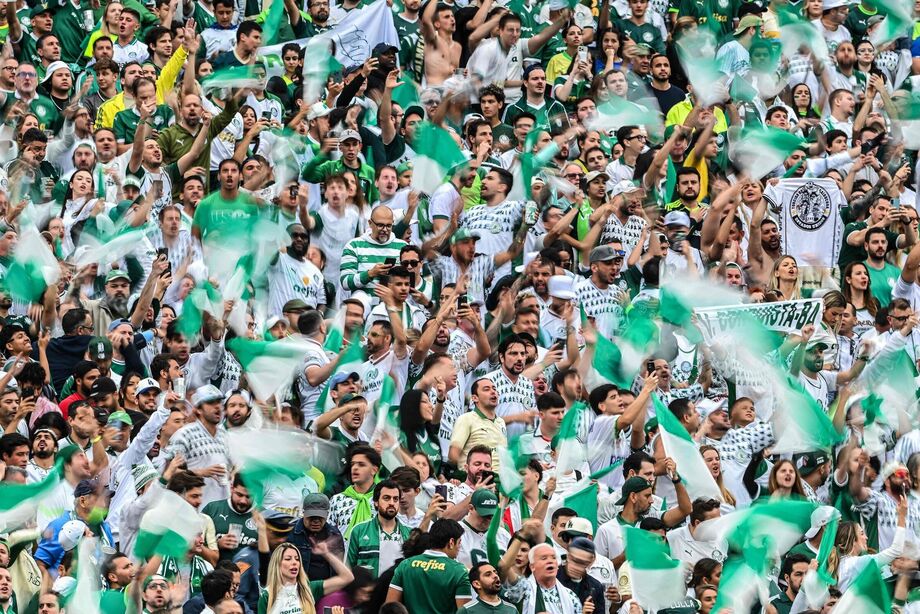 Palmeiras tem maior público entre brasileiros na estreia do Mundial de Clubes.
