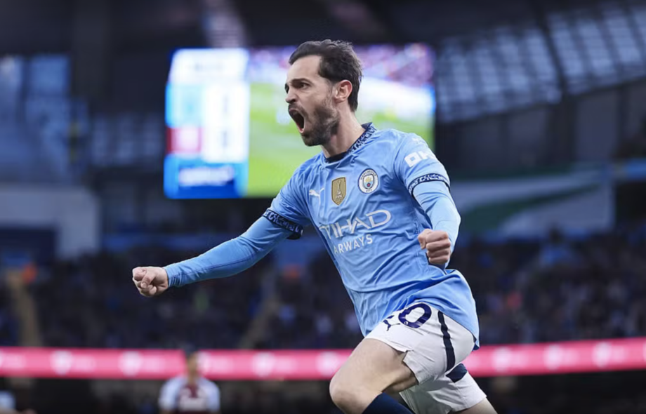 Bernardo Silva comemora gol marcado em Manchester City x Aston Villa