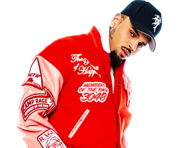 Chris Brown se apresenta à Justiça em Londres e nega acusação de agressão em boate; julgamento está previsto para 2026