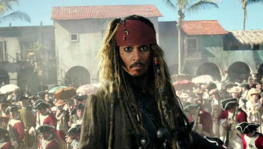Johnny Depp como Jack Sparrow na franquia 'Piratas do Caribe'