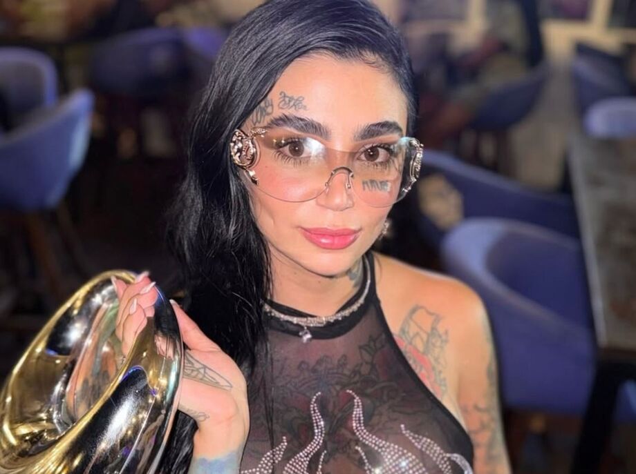 Cantora brasileira Ana Bárbara Buhr Buldrini, de 31 anos