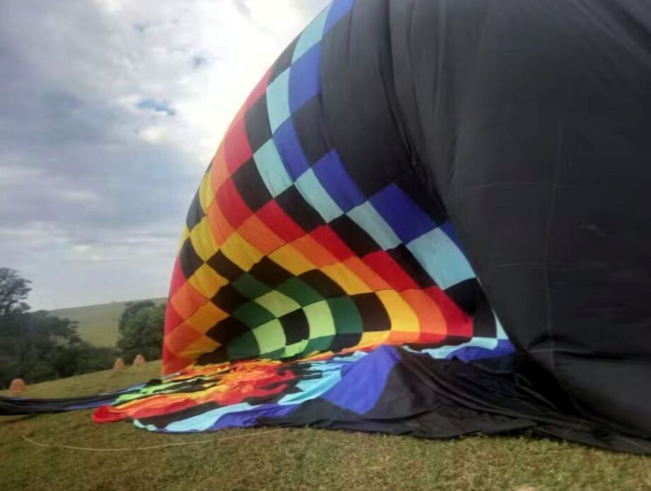 Balão tripulado fez pouso de emergência em Sorocaba (SP)
