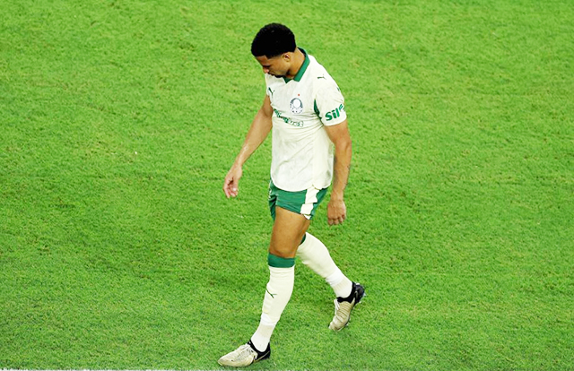 Murilo deixou o campo contra o Inter Miami e será desfalque contra o Botafogo.