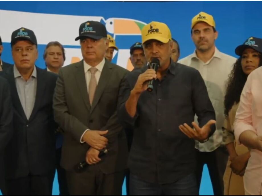 Aécio Neves durante a Convenção Nacional do PSDB F